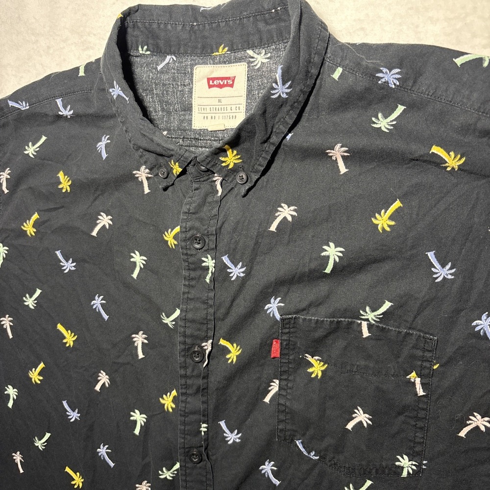 Levi's Men's Cotton Short Sleeve Shirt Palm Trees Black Pastels 80's Beach sz XL